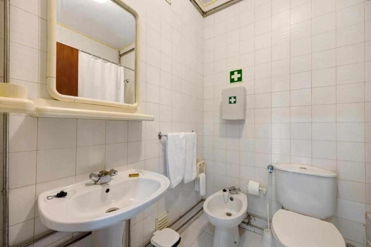 Apartamentos Torre Da Rocha Frente Ao Mar Portimão Eksteriør bilde