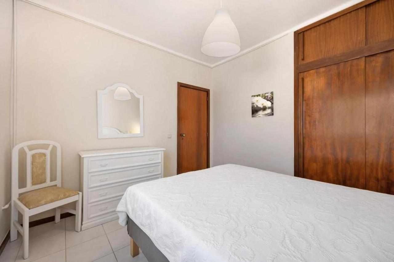 Apartamentos Torre Da Rocha Frente Ao Mar Portimão Eksteriør bilde