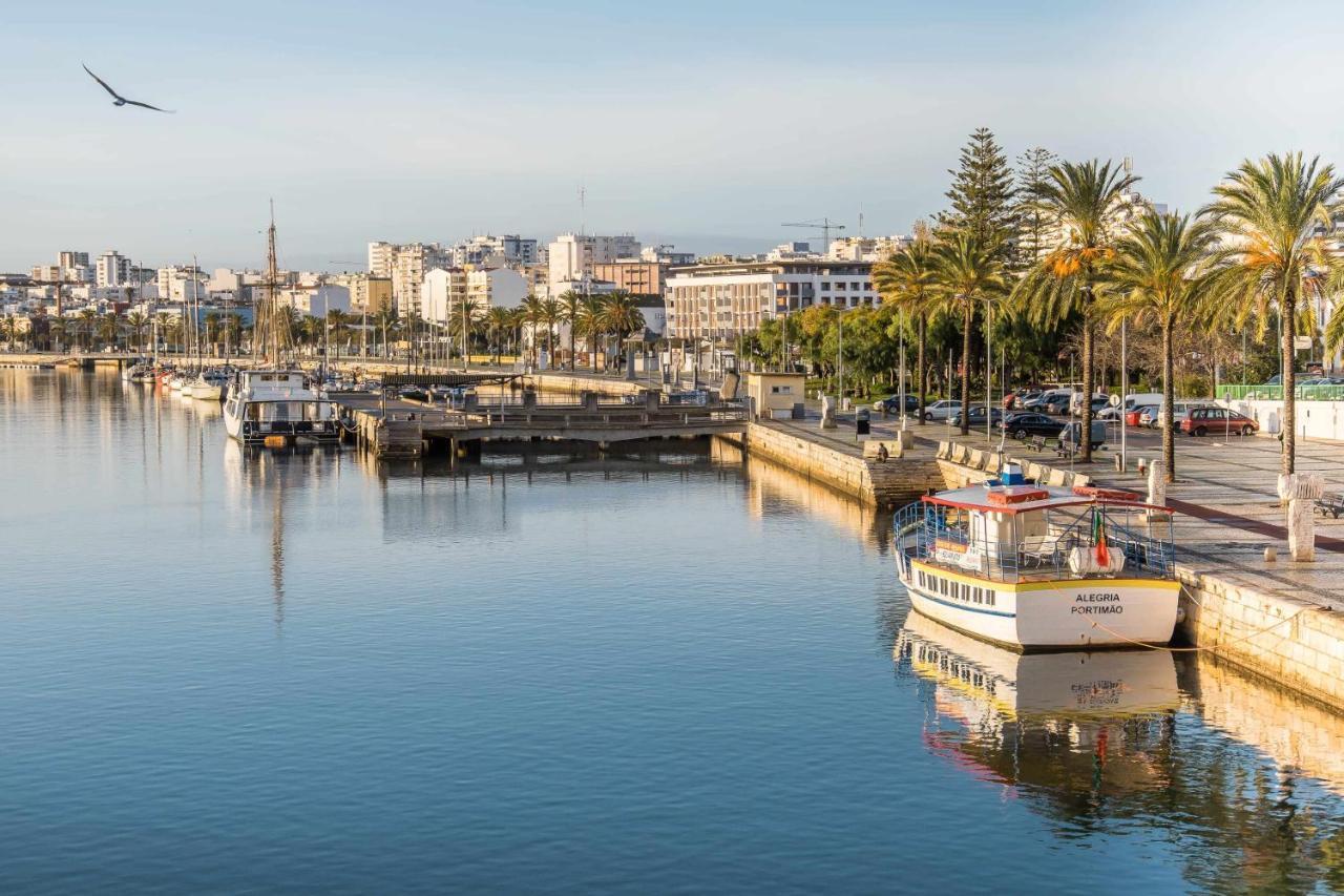 Apartamentos Torre Da Rocha Frente Ao Mar Portimão Eksteriør bilde